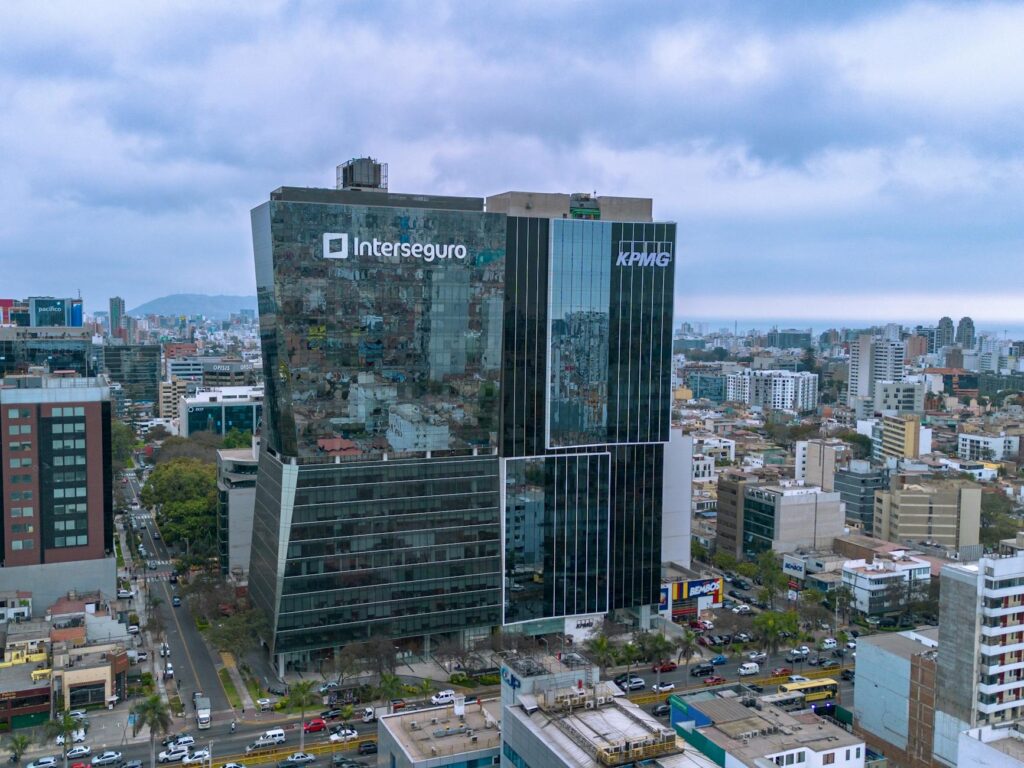 ¿Vale la pena seguros para intereses altos? 1 pexels photo 29007044